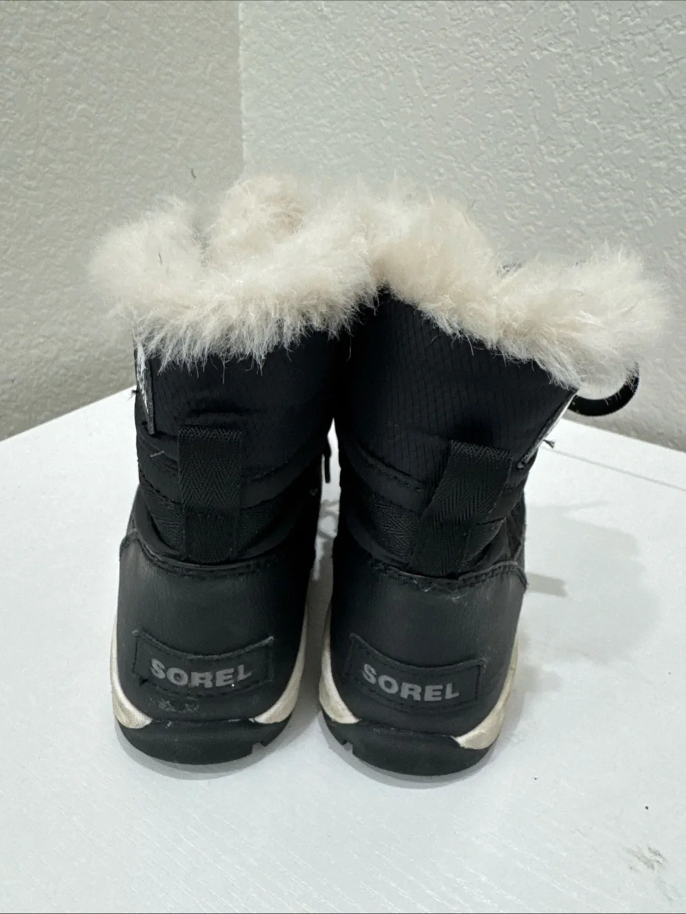 Sorel Whitney Short Lace Boots Youth Size 2 Black Faux Fur Waterproof Winter